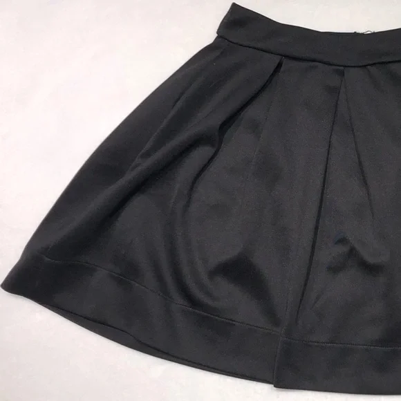 Black Flowy Mini Skirt with Back Zipper - Picture 3 of 9